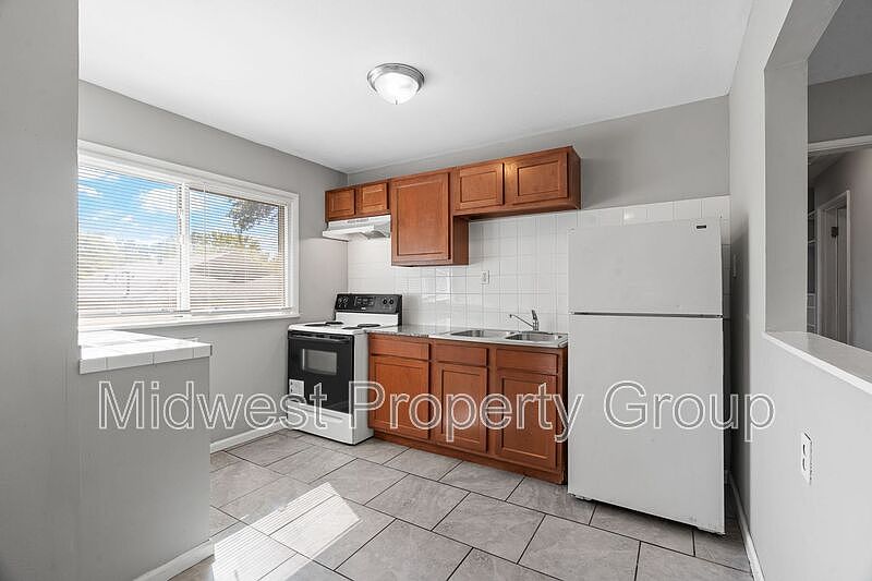 1st image of 1700 Newhall Ct