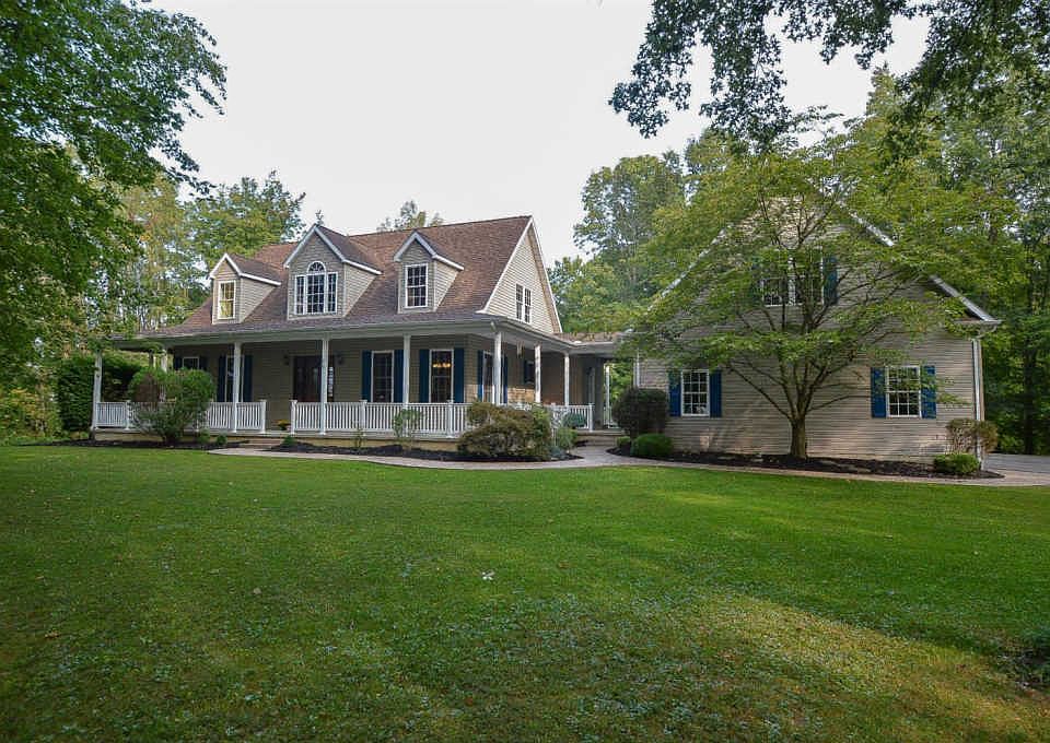 1st image of 437 Limerick Dr