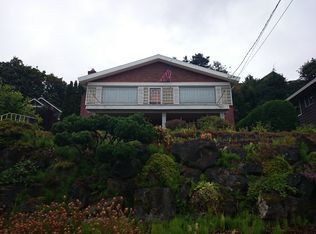 7570 45th Ave SW, Seattle, WA 98136