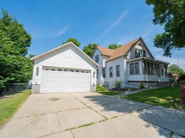 411 E Gustavus Ave, Fergus Falls, MN 56537