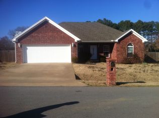 8 Bowling Ln, Conway, AR 72032