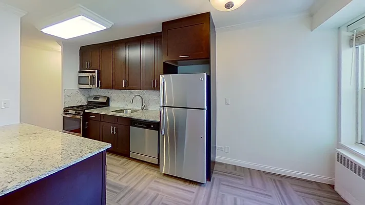 Rented by Batra Group Inc | media 25