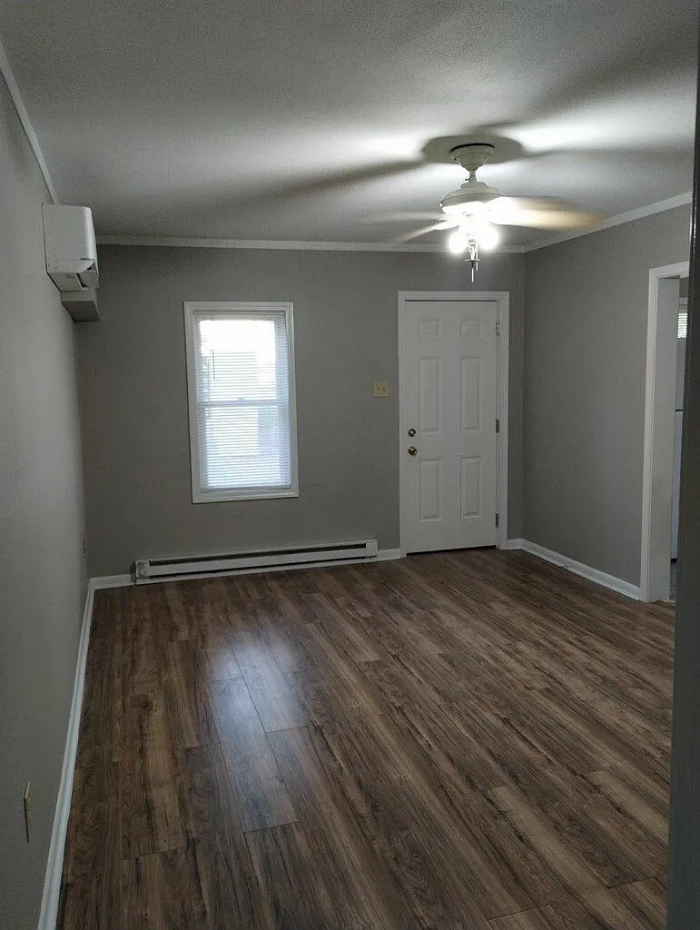 1 bed, 1.0 bath, $850 — Photo 3