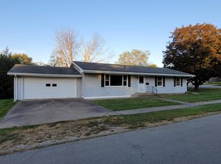 212 Jefferson St, Galena, IL 61036