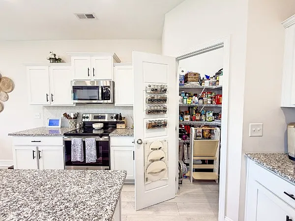 1461 Citadel Dr — Photo 8