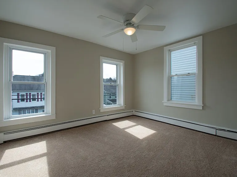 208 Chestnut St — Photo 14