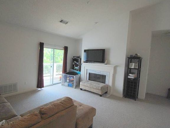 4th image of 1705 Lake Shore Crest Dr APT 31