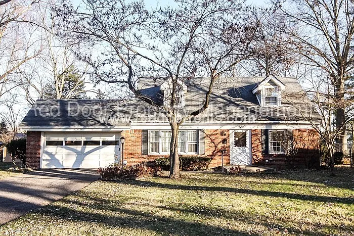111 Lantern Ln photo 1