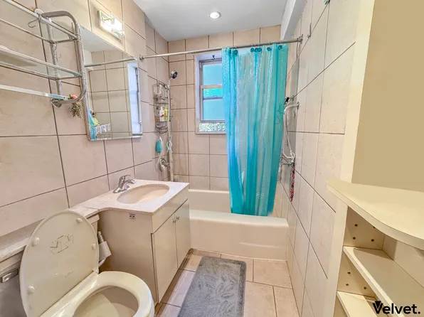 106-15 Queens Boulevard image 16 of 21