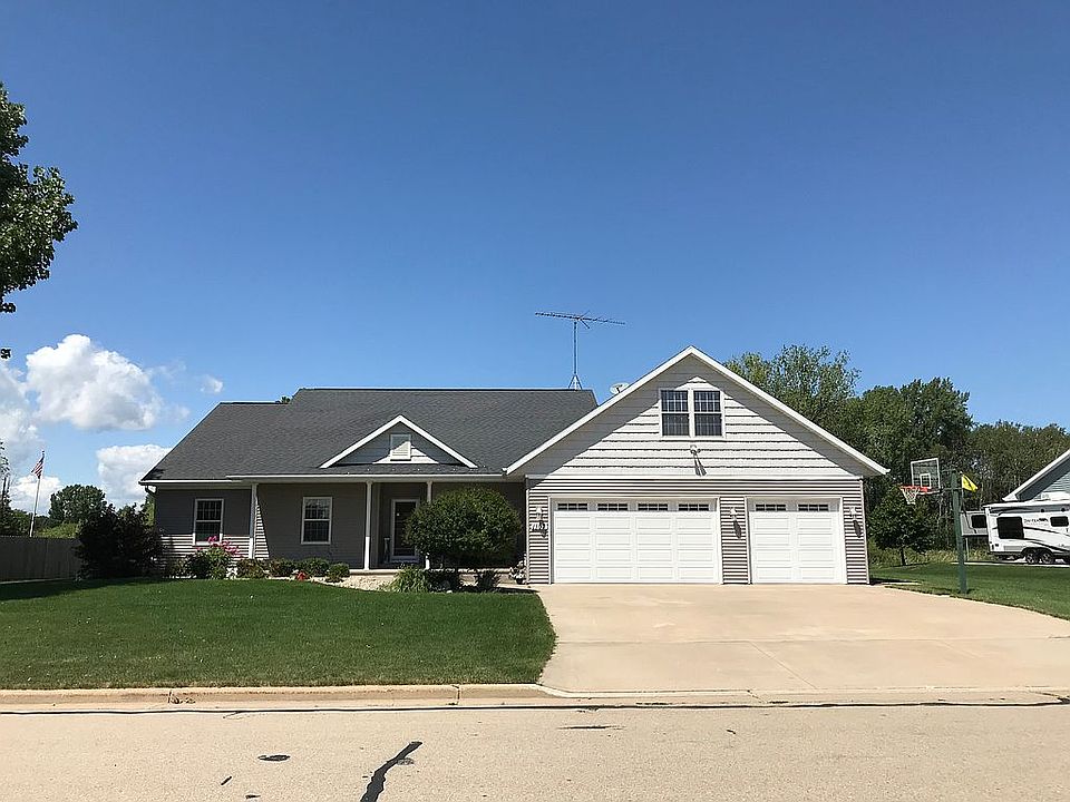 1st image of 1107 Twin Harbor Dr