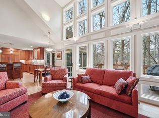 2218 Wakerobin Ln, Reston, VA 20191