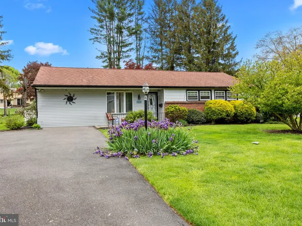 2043 Lockwood Ln, Feasterville, PA 19053