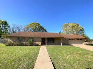 200 Tremont Cir, Jacksonville, TX 75766