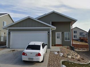 832 Diamond Ridge Blvd, Rapid City, SD 57703