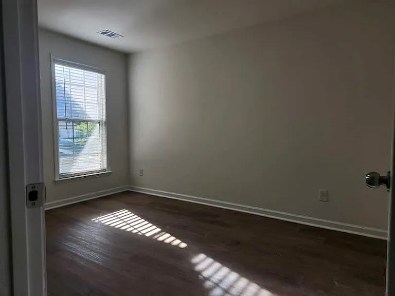 2025 Kyrle Ln — Photo 21