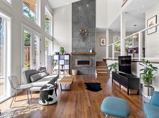 6965 Marine Dr, West Vancouver, BC V7W2T4