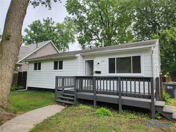 5410 Clover Ln, Toledo, OH 43623