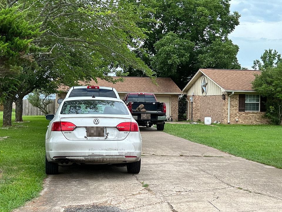 2nd image of 1010 Dusty Kay St