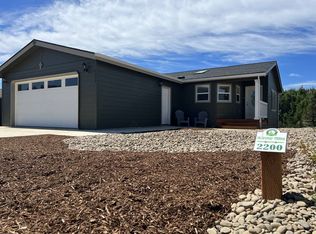 2200 SW Green Ln, Waldport, OR 97394