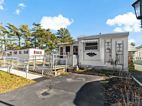 2 Gladys Dr, Middleboro, MA 02346