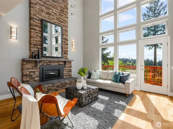 7393 Braemar Drive, Edmonds, WA 98026