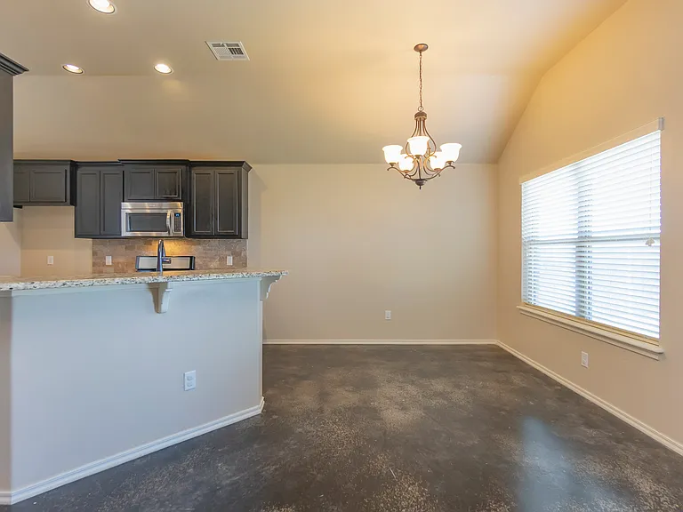 1001 SW 15th St — Photo 13