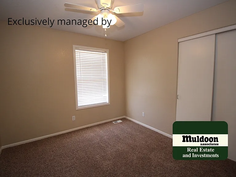 1139 E Jaroso Dr — Photo 8
