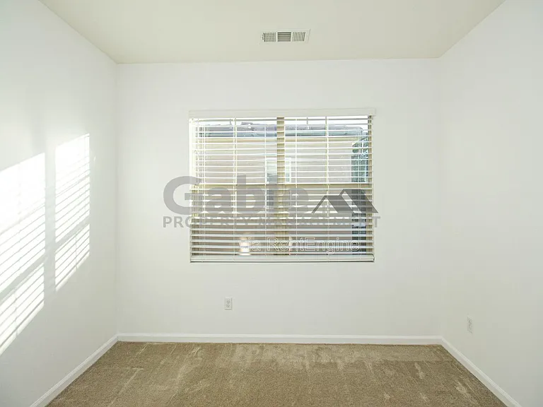 21916 Moveo Dr — Photo 15