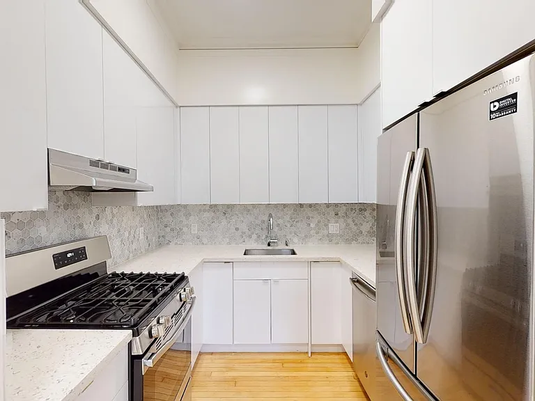 1635 Gough Street — Photo 14