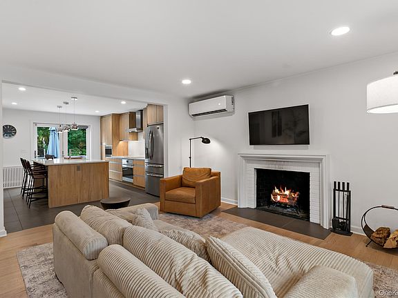 5th image of 16 Brook Street