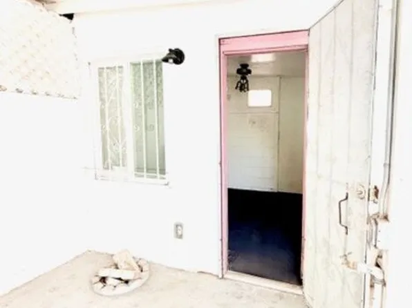 2940 Live Oak St, Walnut Park, CA 90255