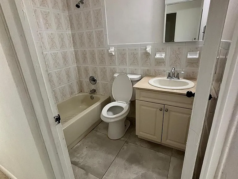 2148 NW 57th Ave #14 — Photo 14