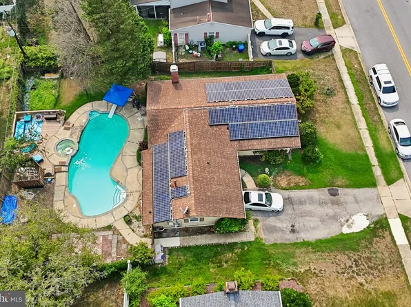 15751 Pointer Ridge Dr, Bowie, MD 20716
