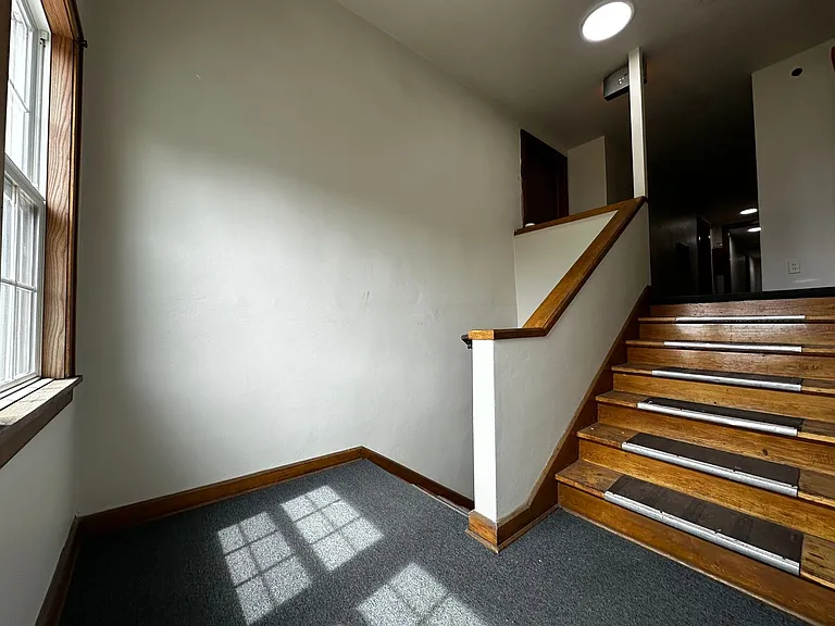 822 Pine St — Photo 27