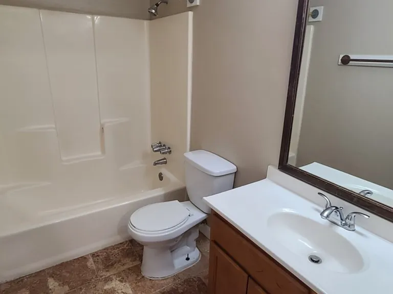 7250 Hilburn Rd #4D — Photo 9