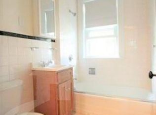 32 Locke St #1, Cambridge, MA 02140