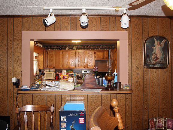 5th image of 406 E Main St