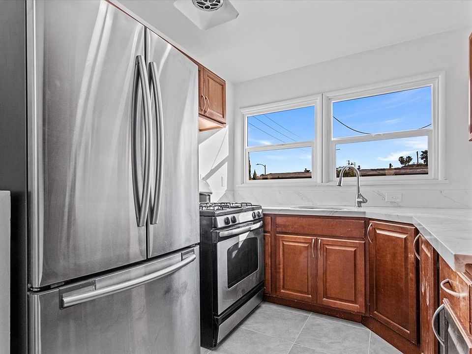1st image of 1725 S Robertson Blvd #7