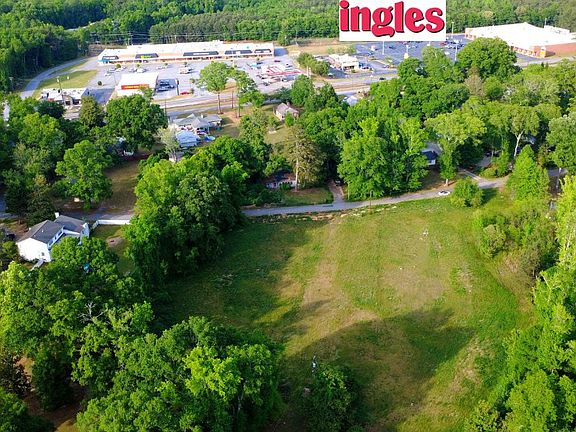 3rd image of 115 Pope Dr