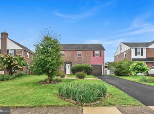 211 Oxford Hill Ln, Havertown, PA 19083