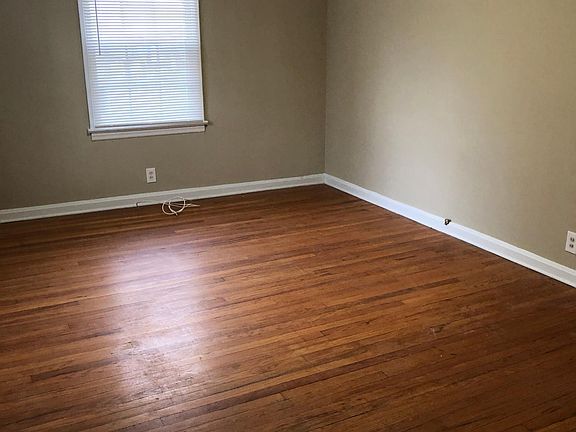 5th image of 8254 Paramount Dr