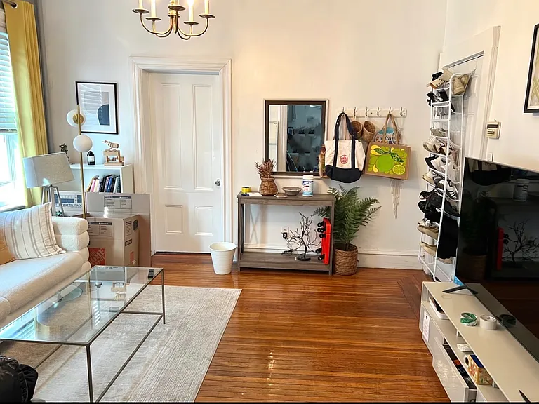59 Pitman St #1 — Photo 2