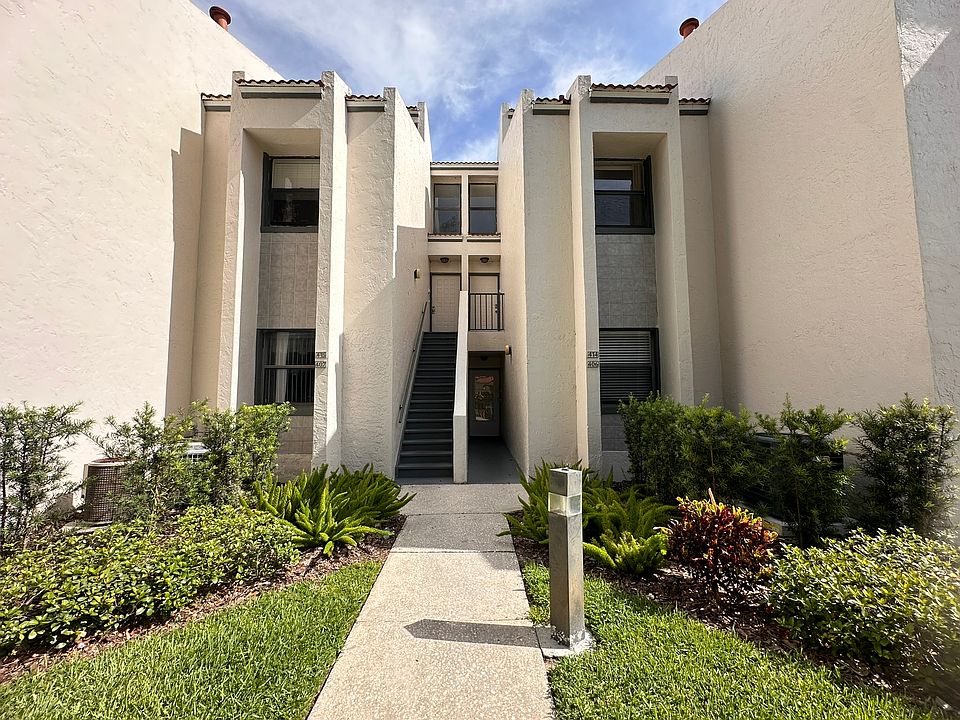 1st image of 414 Laurel Cove Way