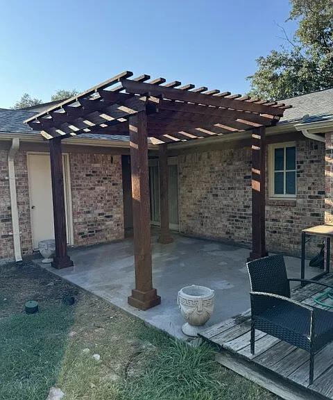 737 Snowden Dr — Photo 3