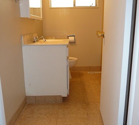 Upstairs bathroom