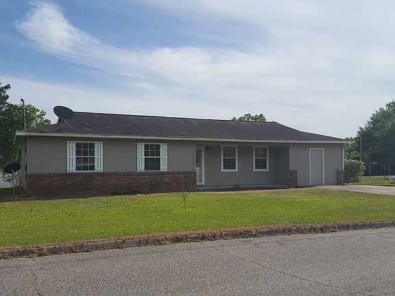 3rd image of 2400 Glen Haven Dr