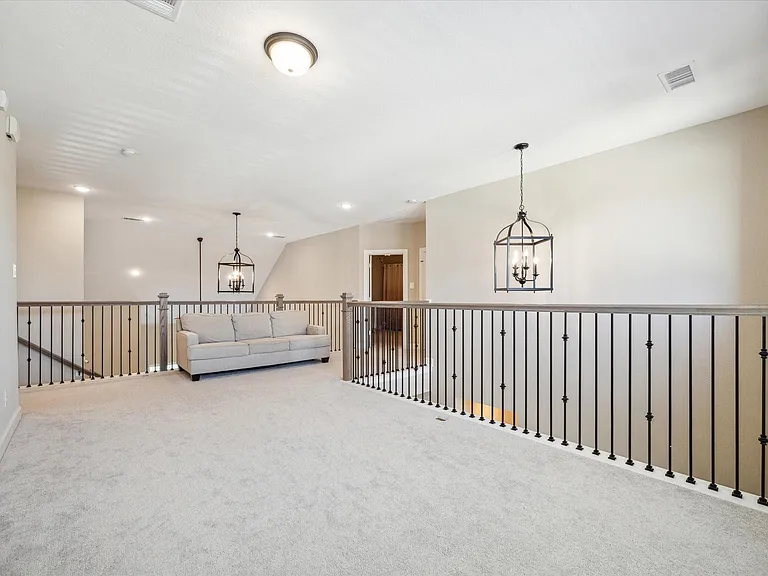 11718 Lost Maples Springs Dr — Photo 28