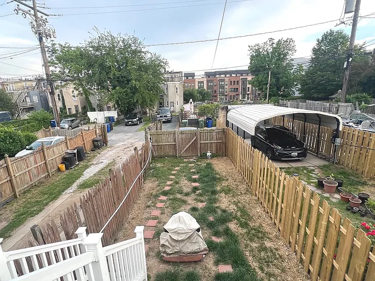727 Reservoir St — Photo 37