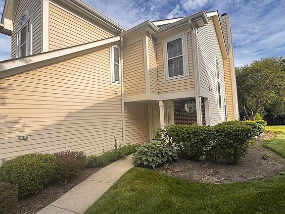 3rd image of 224 Steeplechase Ct
