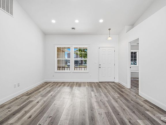 4th image of 4180 S Rangewood Way
